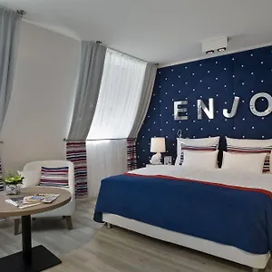 **** Hotel Estilo Fashion Ungarn